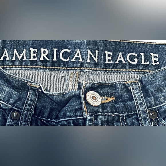 🏷️3 for $30 sale!🏷️ American Eagle semi-dark wash low rise bootcut jeans. - Picture 5 of 7